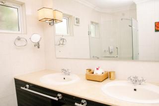 Hibiscus Boutique Hotel - Pereybere - 9