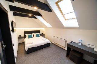 Royal Wood Hotel - 1