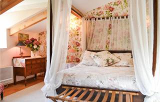 Awesome Home In Montaut With Wifi - 3