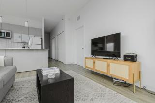 W Loop 2BR w Gym Pool in heart of Greektown CHI-540 - 7