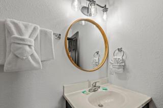 The Monarch - Hot Tub, Arcade, Dog-Friendly & Near Dollywood - Sevierville - 1