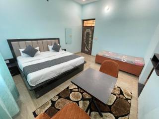 Taran Bliss Home stay Agra- Near Taj Mahal - 1