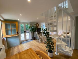Candlewick Cottage - - 5