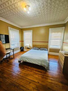 Nice large room in Federal Hill with shared bath and kitchen ac - Providence - 5
