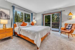 Carnelian Bay Retreat with Deck & Bonus Room - Carnelian Bay - 8