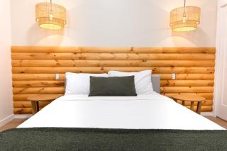 #1 - Luxurious 2Bds - Self Check in - Plateau - St-Denis - AC - TV - Montreal - 0