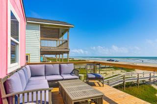 Beachfront Cottage with Boardwalk in Freeport - Surfside Beach - 0