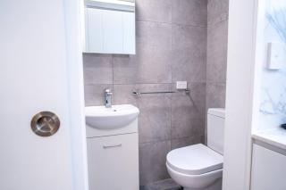 Modern Studio in Prime Spot - Sydney - 3