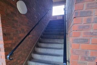 Flat near J10 of M1 & Airport - Travellers choice! - 6