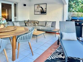Tropical Town Villa - View Pics - Mes sage Me f0r a Disc0 unt! - Jennings - 6