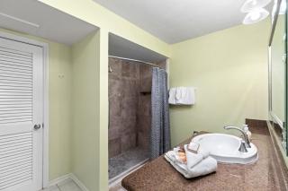 118 E Whiting St B Side - 6