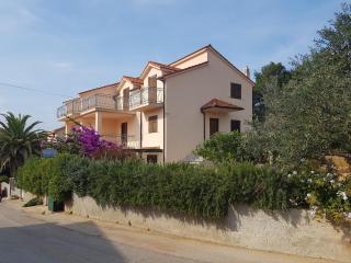 Apartment Nila - Vrboska - 0