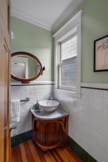 The Vancouver Heritage Home - Mount Pleasant - 8