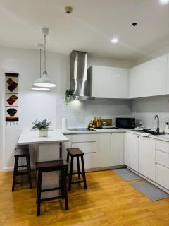 2 bedroom unit with 2 balcony Poblacion makati city - Manila - 1