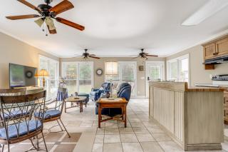 8 Mi to Lake Lanier Guest House in Buford! - 1