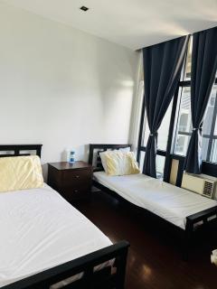 2 bedroom unit with 2 balcony Poblacion makati city - Manila - 7
