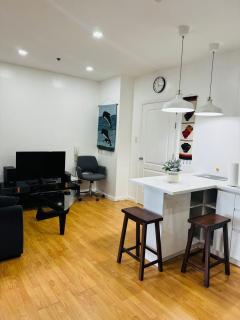 2 bedroom unit with 2 balcony Poblacion makati city - Manila - 8