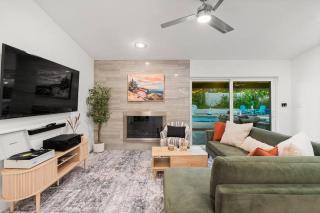Phoenix Oasis I Free Heated Pool I Mini Golf I Luxe 4BR - 1