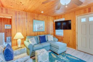 Walk to Ocean Home with Deck in North Myrtle Beach - Myrtle Beach - 7