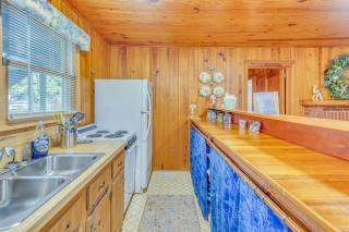Walk to Ocean Home with Deck in North Myrtle Beach - Myrtle Beach - 3