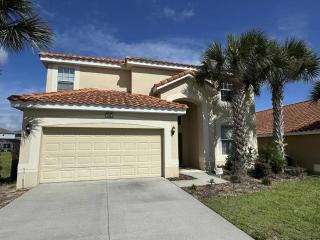 Spacious Home Near Disney - 0