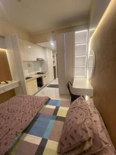 Apartment Skyhouse Bsd By Hallowens Apartment - 1