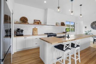 The White House - 6 Bennett Street - Carrickalinga - 2