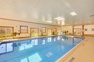 8-Acre Bridgman Oasis Pool, Hot Tub and Game Room - Bridgman - 0