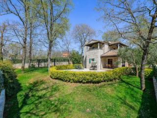 Amazing villa with swimming pool - Rajki - 4