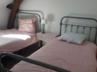Spacieuse maison près du Mans avec jardin, idéale pour séjours pro, 4 chambres, Wi-Fi, parking - FR-1-410-330 - 5