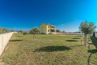 Family friendly house with a parking space Ninski Stanovi, Zadar - 23619 - Nin - 0