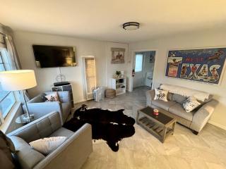 Guadalupe Mtn Ranger Guest House - - 8