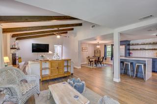 Waterfront Retreat with Hot Tub in Gun Barrel City! - Gun Barrel City - 8