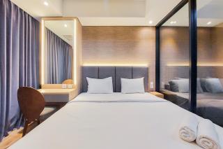 Fancy and Comfortable 1BR The Smith Alam Sutera Apartment By Travelio - 5