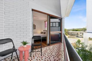 Coastal Hideaway on Palm Beach - Gold Coast - 6