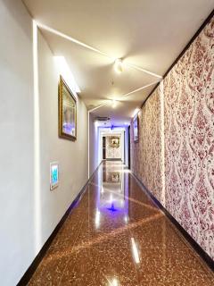 I Hi Loveriver Hotel - 1