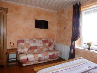 Chambre Confort & Charme avec Wifi, Cheminée, Village Vallée de l'Ognon - FR-1-583-258 - - 9