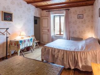 Chambres Confortables avec Petit Déjeuner Inclus et Salon de Jardin - FR-1-583-284 - Melin - 9