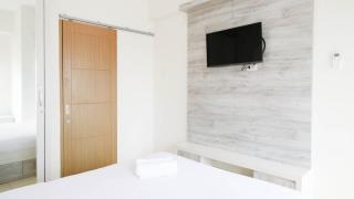 Cozy Stay and Best 1BR at Pavilion Permata Apartment By Travelio - Surabaya - 2