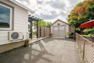 Gem by the water with firepit & all fenced backyard 2 Bedrooms - 2