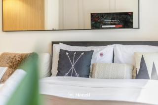 Elegant Studio w Balcony View near Downtown Dubai - Dubai - 2