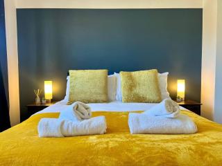 Corby Semi, 3 Bed, Sleeps 4 Long Stays Discount - Corby - 0