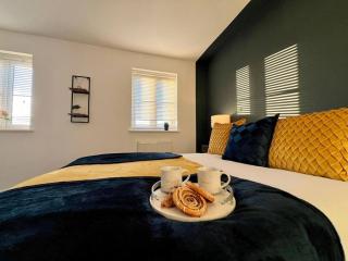 4 Bedroom House By Comfy Nest Contractors Accommodation Stamford, Sleeps 7, Perfect For Long Stay Discount - 8