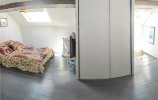 3 Bedroom Beach Front Home In Sausset-Les-Pins - 1