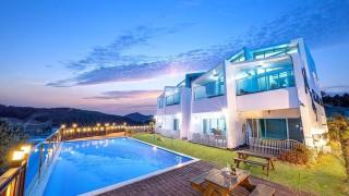 Geojedo Glam Dog Pension Warm Water Pool Villa - Geoje - 7