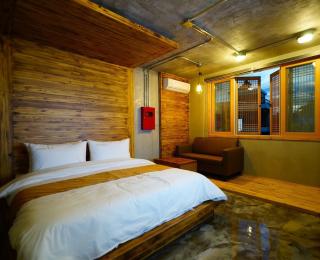 Hwangsil Tourist Hotel - 7