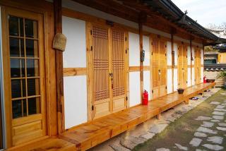 Jeonju Yeonwoodang Hanok Stay - 1