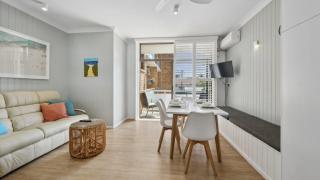 Ocean Parade 5 - Pool, Spa, Beach, Sleeps 5, Affordable - Coffs Harbour - 9