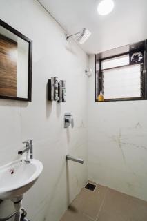 Oak 1BHK Bandra W by The Bombay Home Company - 1