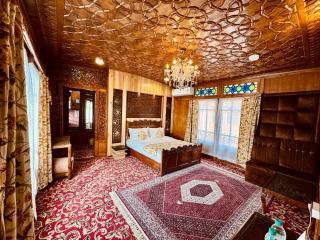 New Jacquline Heritage Houseboats - Srinagar - 9